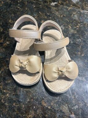 L'Amour Toddler Gold Bow Strap Sandals